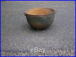 Antique cast-iron cauldron wash pot Vintage Large Cast With Handles