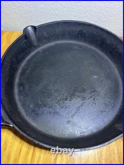 Antique cast iron skillet 8 LU fancy handle gate mark (read)