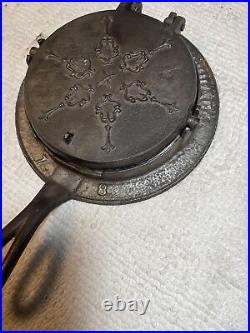 Antique/vintage Philada Cast Iron Waffle Maker With Base Rare 7-8