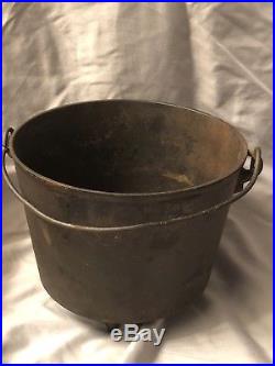 Authentic Antique Cast Iron No. # 6 Bean Pot Gate Mark Kettle Drum Kettle Real