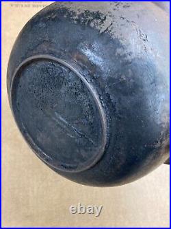 Cast Iron Dutch Oven Pot Kettle 1800s Thick Heat Ring Gate Mark Embossed 3