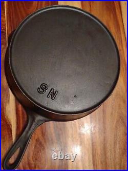 Cast Iron Skillet #8 (raised), MM SN (raised), Outer Edge Heat Ring