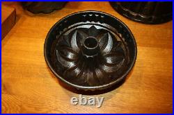 Cast iron cake pan. Antique