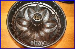 Cast iron cake pan. Antique