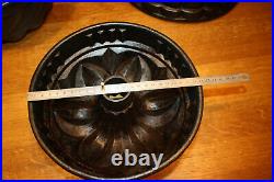 Cast iron cake pan. Antique