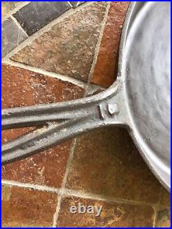 Cast iron gatemarked fancy handle 10 3/4 skillet