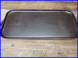 Chicago HDWE FDRY Co. Favorite #9 Cast iron Long Griddle, Restored