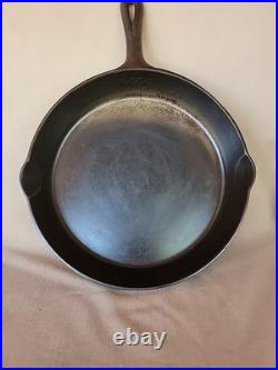 Chicago Hardware Foundry #12 Diamond Logo Cast Iron Skillet