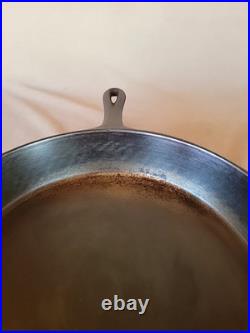 Chicago Hardware Foundry #12 Diamond Logo Cast Iron Skillet