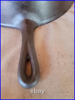 Chicago Hardware Foundry #12 Diamond Logo Cast Iron Skillet