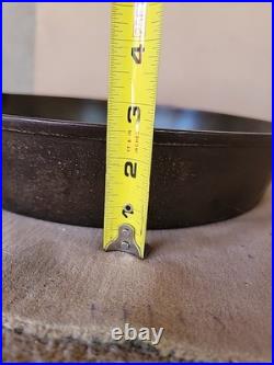 Chicago Hardware Foundry #12 Diamond Logo Cast Iron Skillet