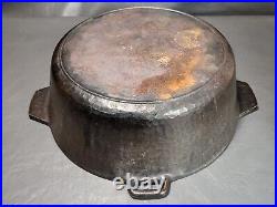 Chicago Hardware Foundry #8 Hammered Cast Iron Dutch Oven