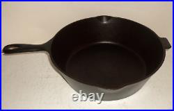 Chicago Hardware Foundry Diamond #A Favorite Cast Iron 8 1/2 Chicken Fryer & Lid