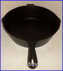 Chicago Hardware Foundry Diamond #A Favorite Cast Iron 8 1/2 Chicken Fryer & Lid