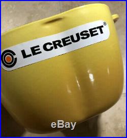 Citrus or Dijon Yellow LE CREUSET 2.25 Quart Dutch Oven Bell Pepper Vegetable