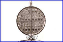 Early (1890s-1910) Wagner No 9 Cast Iron Waffle Maker Restored Condition Early (1890s-1910) Wagner No 9 Cast Iron Waffle Maker Restored Condition