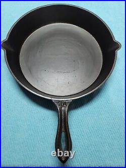 Early LARGE #11 Fancy Handle Bottom Gate Marked Skillet Pan Double Spout Lip