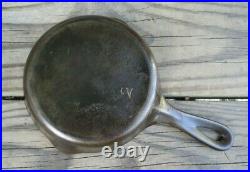 Early Unmarked Wagner. No. 2 Cast Iron Skillet