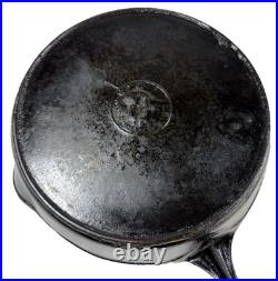 Early Wapak Indian-Head Logo #9 Cast Iron Skillet