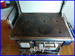 Elmira Wood Stove in great shape! ANTIQUE STOVE