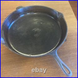 Extra Large Vintage #14 3 Notch Heat Ring Cast Iron Skillet. USA. 15 Diameter