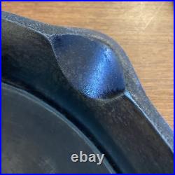 Extra Large Vintage #14 3 Notch Heat Ring Cast Iron Skillet. USA. 15 Diameter