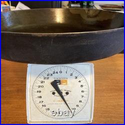 Extra Large Vintage #14 3 Notch Heat Ring Cast Iron Skillet. USA. 15 Diameter