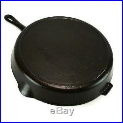 FAVORITE PIQUA WARE #14 Cast Iron Skillet Smoke Ring Pour Spouts Smiley