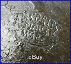 FAVORITE PIQUA WARE #14 Cast Iron Skillet Smoke Ring Pour Spouts Smiley