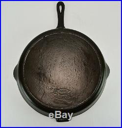 FAVORITE PIQUA WARE #14 Cast Iron Skillet Smoke Ring Pour Spouts Smiley