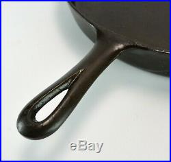 FAVORITE PIQUA WARE #14 Cast Iron Skillet Smoke Ring Pour Spouts Smiley