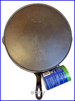 FLAT EXTRA LARGE 13 Antique Cast Iron Skillet Pan Favorite Piqua Ware Ohio FLAT FLAT EXTRA LARGE 13 Antique Cast Iron Skillet Pan Favorite Piqua Ware Ohio FLAT
