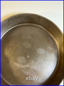 FLAT EXTRA LARGE 13 Antique Cast Iron Skillet Pan Favorite Piqua Ware Ohio FLAT