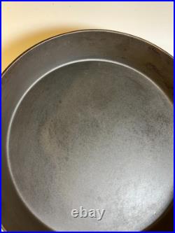 FLAT EXTRA LARGE 13 Antique Cast Iron Skillet Pan Favorite Piqua Ware Ohio FLAT