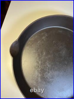 FLAT EXTRA LARGE 13 Antique Cast Iron Skillet Pan Favorite Piqua Ware Ohio FLAT FLAT EXTRA LARGE 13 Antique Cast Iron Skillet Pan Favorite Piqua Ware Ohio FLAT