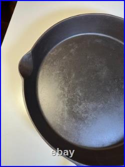 FLAT EXTRA LARGE 13 Antique Cast Iron Skillet Pan Favorite Piqua Ware Ohio FLAT FLAT EXTRA LARGE 13 Antique Cast Iron Skillet Pan Favorite Piqua Ware Ohio FLAT
