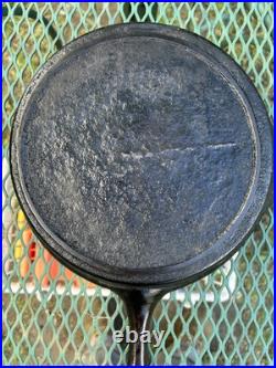 Fancy Handle Gate Marked Heat Ring Cast Iron Skillet 10 Diameter Single Spout