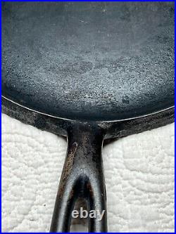 Favorite Piqua Ware Smile No. 7 Cast Iron Handled Griddle