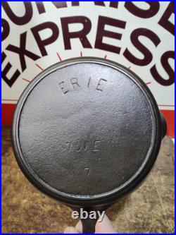 Fully Restored Erie Pre-Griswold #7 Cast Iron Skillet Pan 10 Seasoned