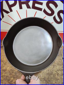 Fully Restored Erie Pre-Griswold #7 Cast Iron Skillet Pan 10 Seasoned