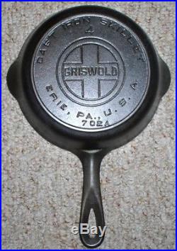 GRISWOLD #4 LARGE BLOCK LOGO #702A Cast Iron SKILLET (HTF)