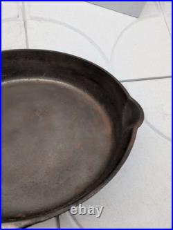 GRISWOLD #8 Cast Iron Skillet Slant Logo ERIE 704 D Heat ring Seasoned restore