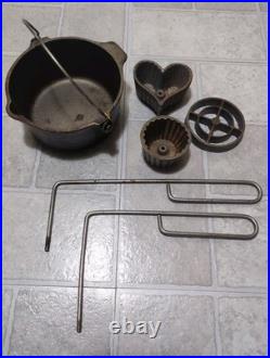 GRISWOLD Cast Iron Patty Mold Set With #72 Pot Vintage 1930's-50's