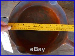 GRISWOLD Cast Iron SKILLET Frying Pan # 9 Block LOGO FIRE RING 710 B