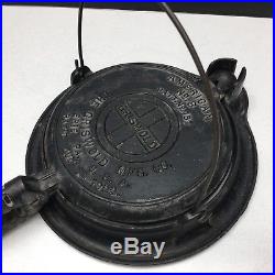 GRISWOLD No. 8 Cast Iron Waffle Maker with Low Base & Wire Bale Pat. 1922 USA