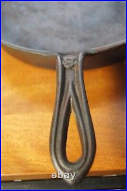 Gate Mark Skillet, Heat Ring, Raised Handle, C-8, 10 3/4