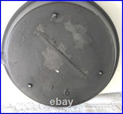 Gate Marked Square Spout 3 Legged Cast Iron Spider Skillet
