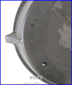Gate Marked Square Spout 3 Legged Cast Iron Spider Skillet