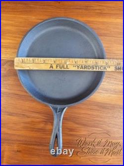 Gatemarked #7 Vintage Restored Cast Iron Griddle Fancy Handle