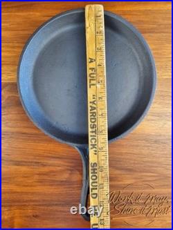 Gatemarked #7 Vintage Restored Cast Iron Griddle Fancy Handle